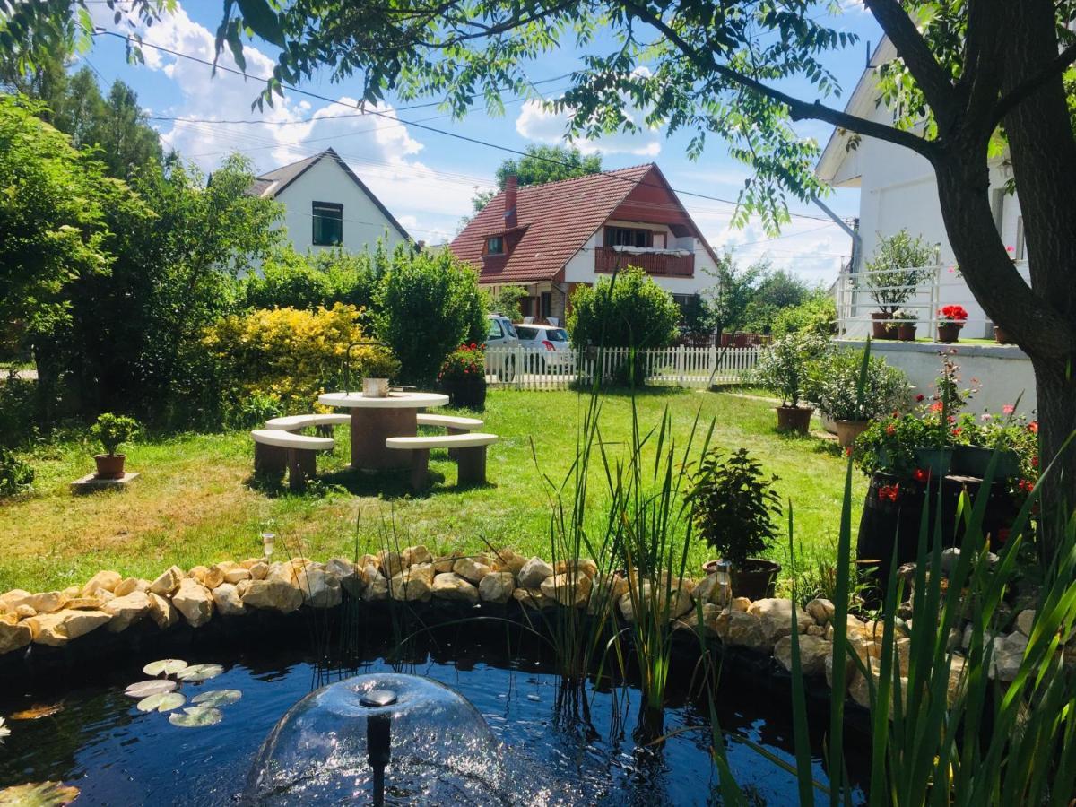 Lelle-Kert Apartman 01 Balatonlelle Buitenkant foto